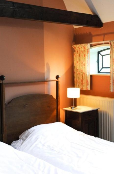 Bed & Breakfast De Neust Beesd ภายนอก รูปภาพ