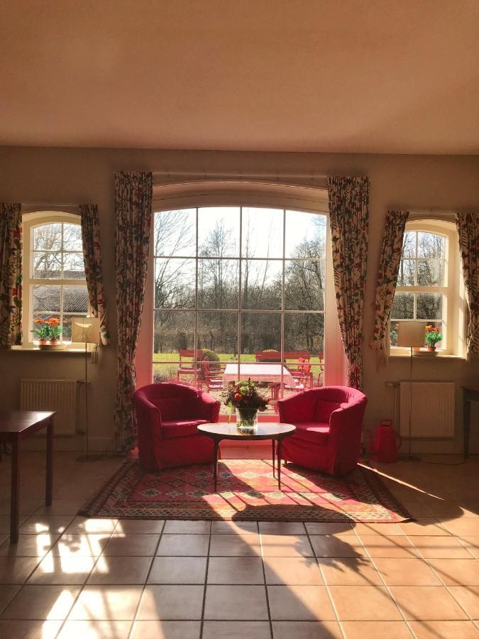 Bed & Breakfast De Neust Beesd ภายนอก รูปภาพ